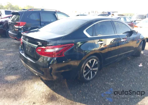 2018 Nissan Altima 2.5 Sr z USA, uszkodzony, nr VIN 1N4AL3AP1JC104348